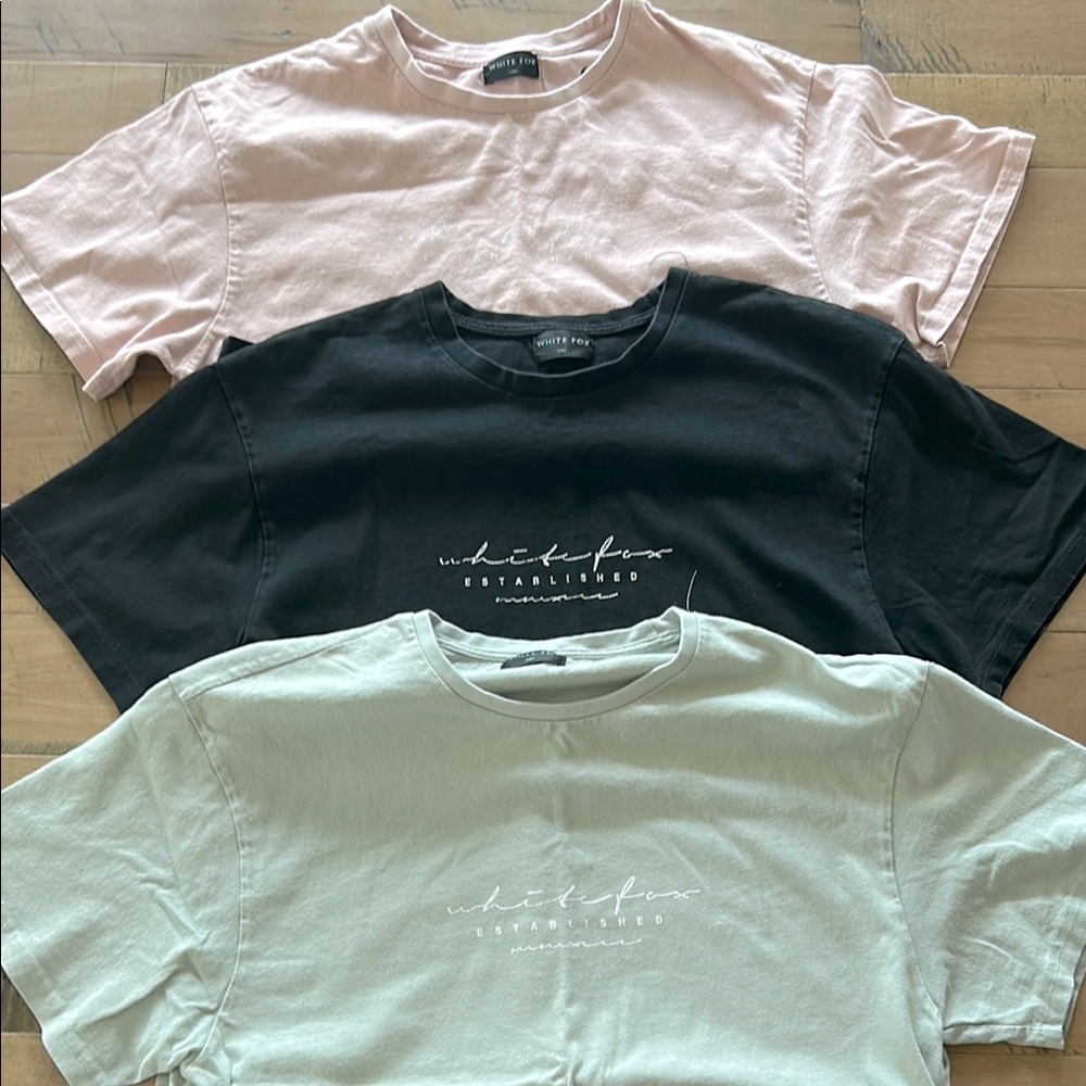 Set of 3 White Fox tees - light pink, black, light sage